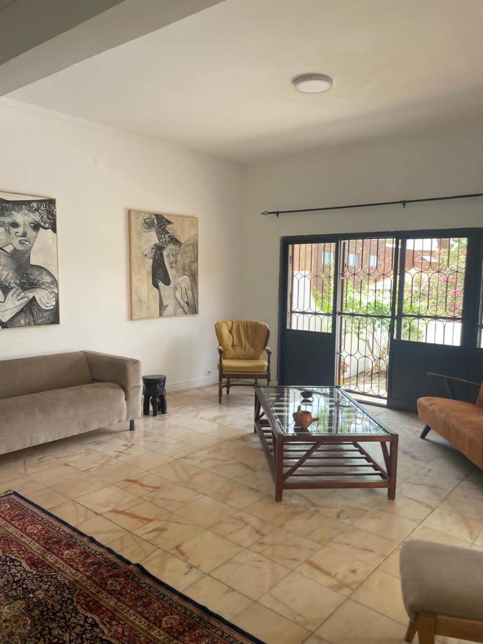 Casa Estrela - Sea & Art Guesthouse プライア エクステリア 写真